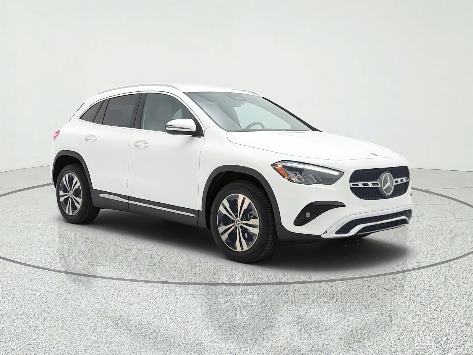 Used 2024 Polar White Mercedes-Benz GLA 250 SUV image 3
