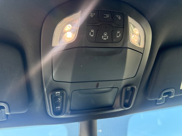 ChryslerPacifica32