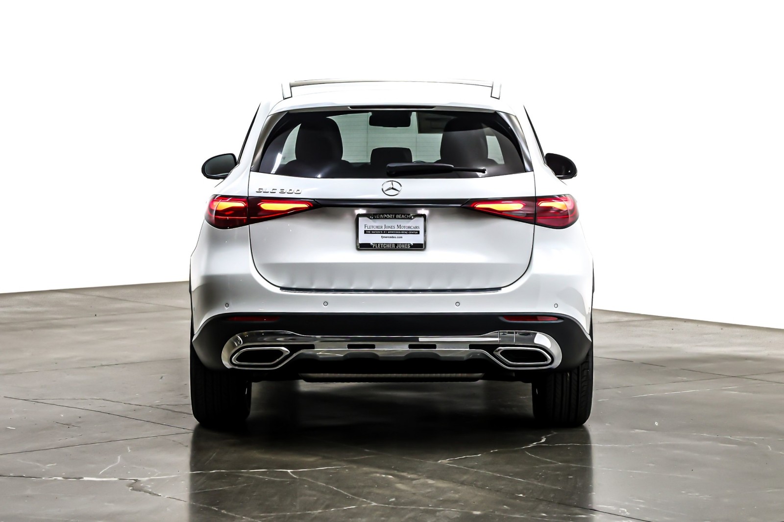 New 2026 Polar White Mercedes-Benz GLC 300 image 3