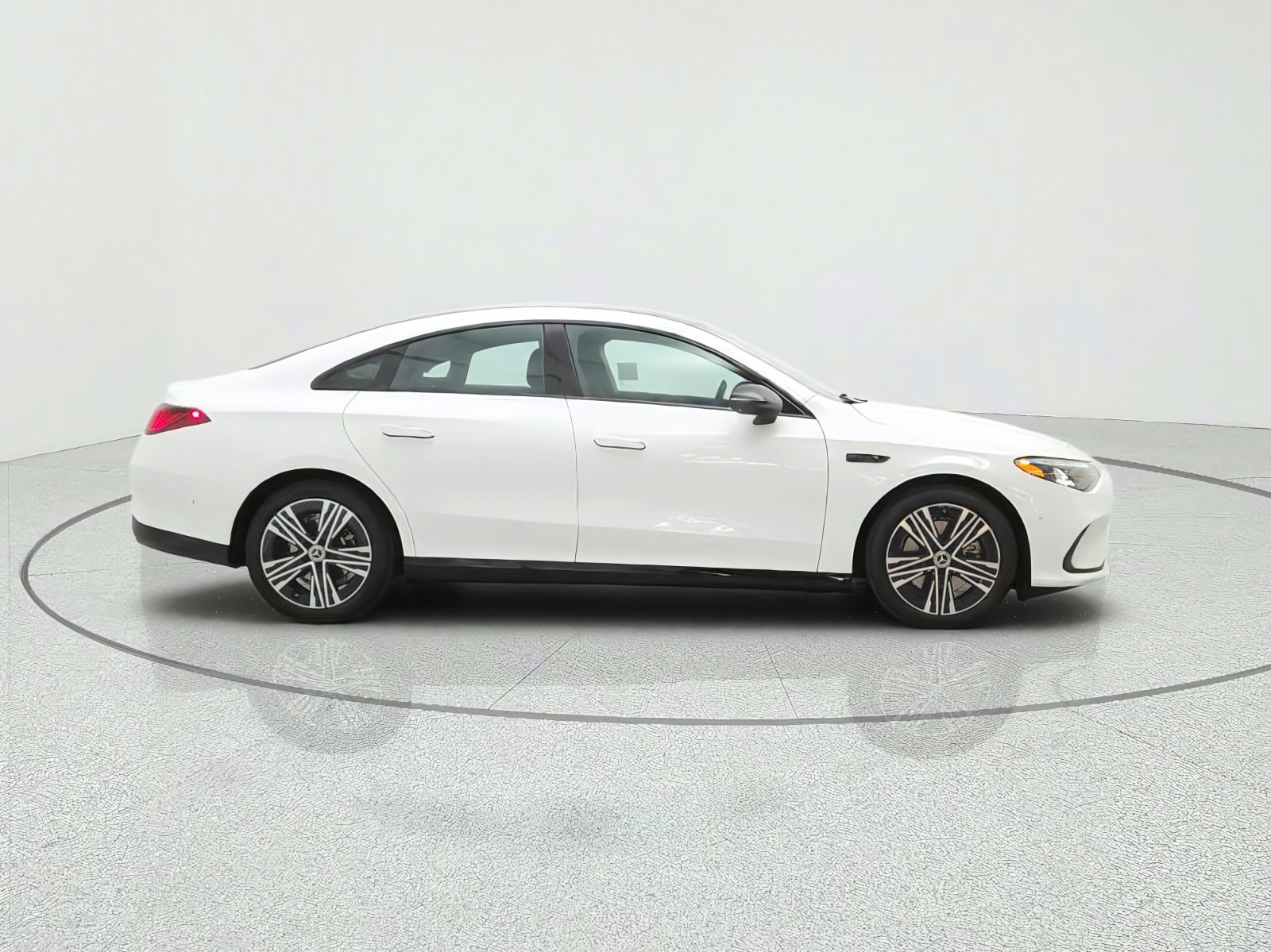 New 2027 Polar White Mercedes-Benz CLA 220 Hybrid FWD image 4