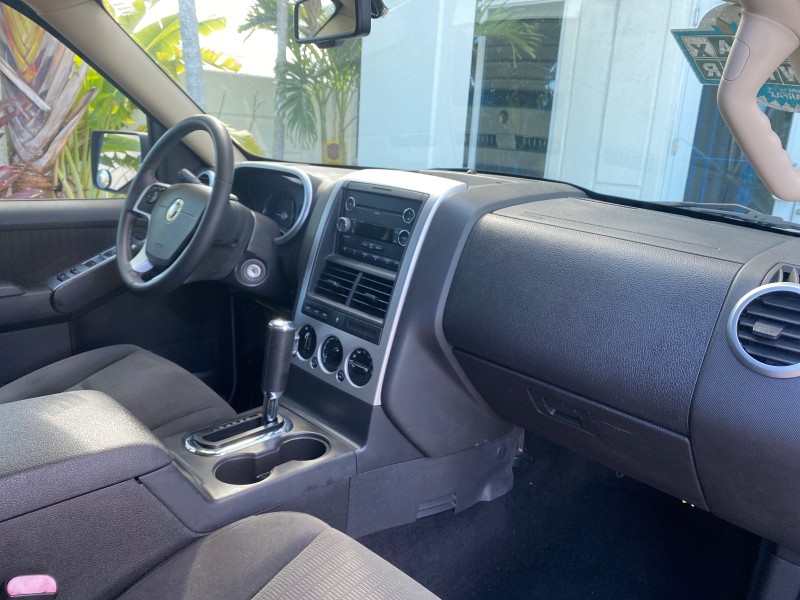 2010 Mercury Mountaineer 1 OWNER LOW MILES 78,753 in , 