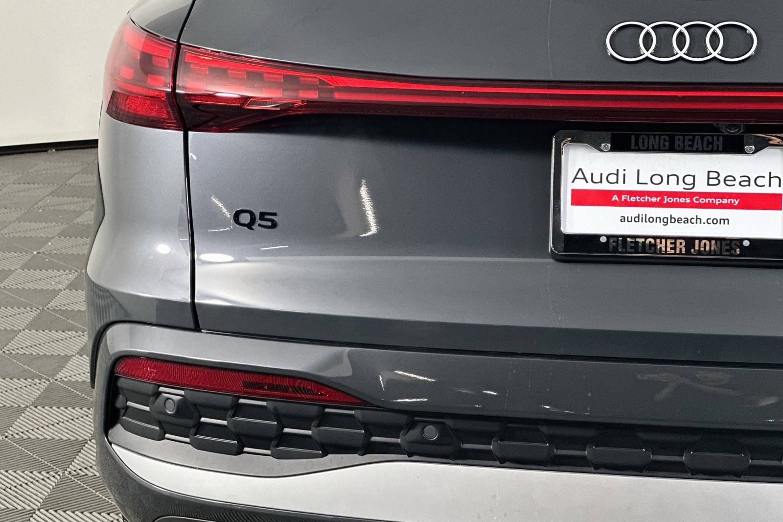 Used 2026 Tambora Gray Metallic Audi Premium image 17
