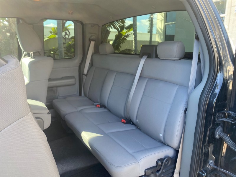 2006 Ford F-150 STX 4 DOOR LOW MILES 92,223 in ,