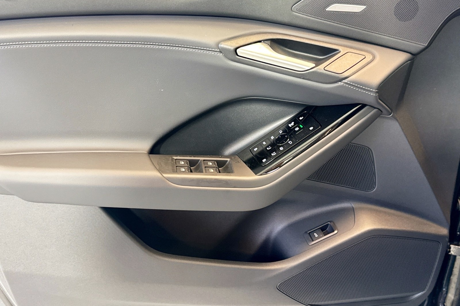 New 2025 Manhattan Gray Metallic Audi Premium Plus quattro image 15