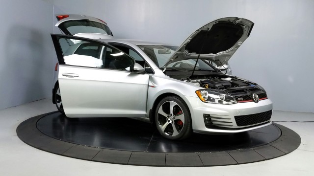 2015 Volkswagen Golf GTI SE 9