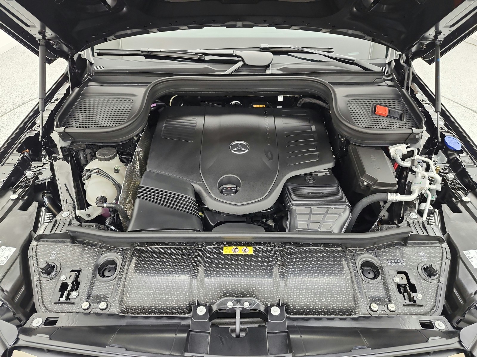 New 2026 Obsidian Black Metallic Mercedes-Benz GLS 450 4MATIC® SUV image 12