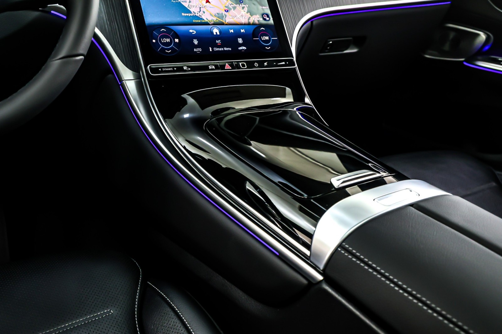 New 2026 Polar White Mercedes-Benz GLC 300 image 6