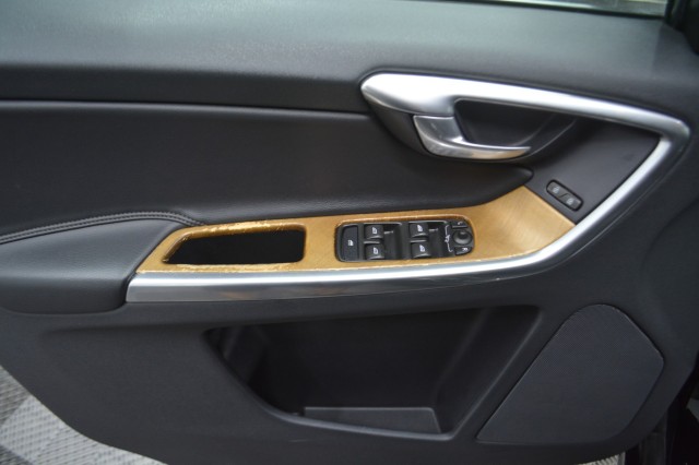 Used 2015 Volvo XC60 T6 SUV for sale in Geneva NY