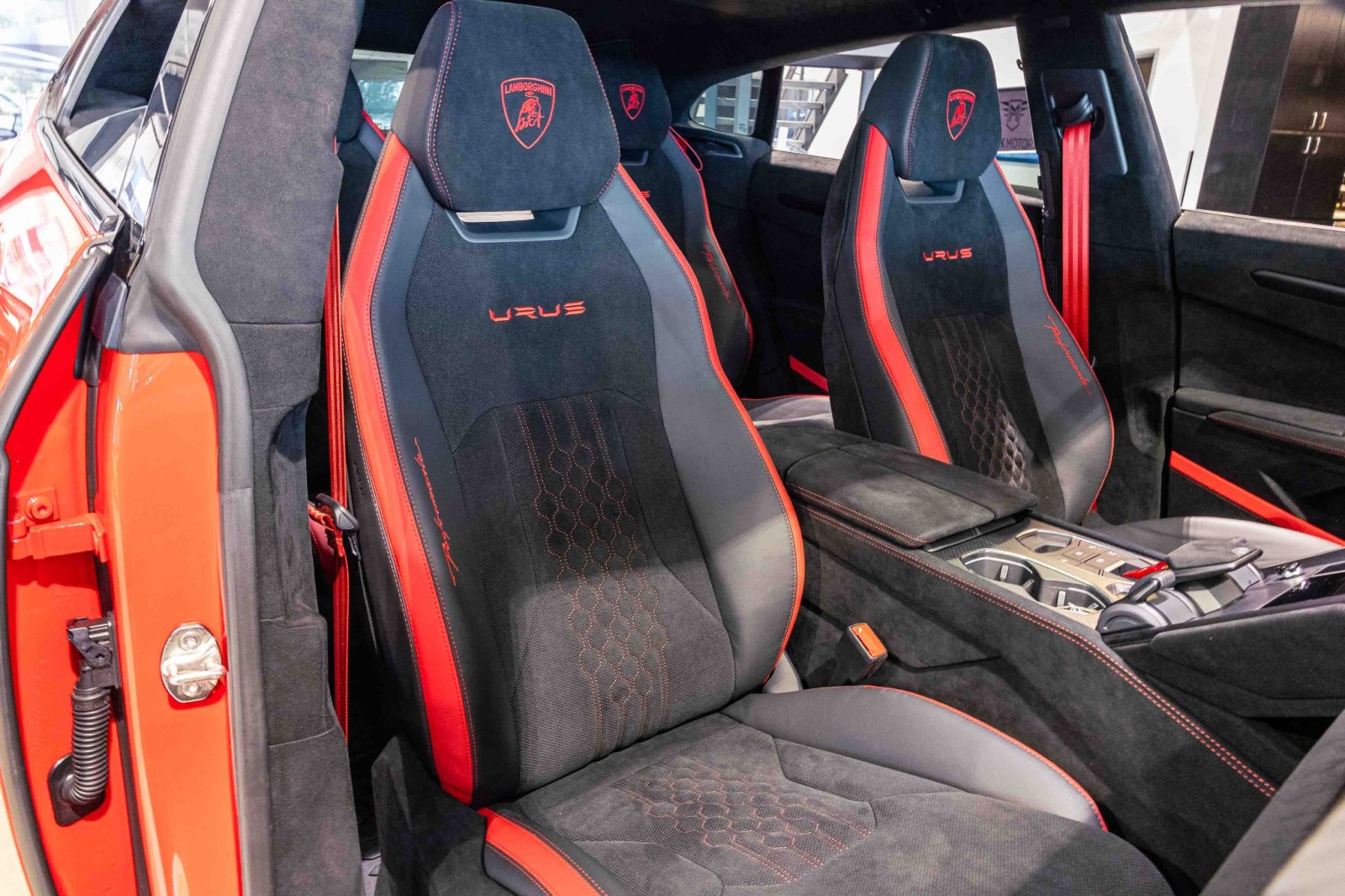 Used Car 2024 Lamborghini Urus  Performante For Sale Under $320,000 In Boerne, Texas