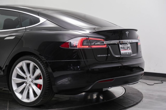2016 Tesla Model S P90D 10