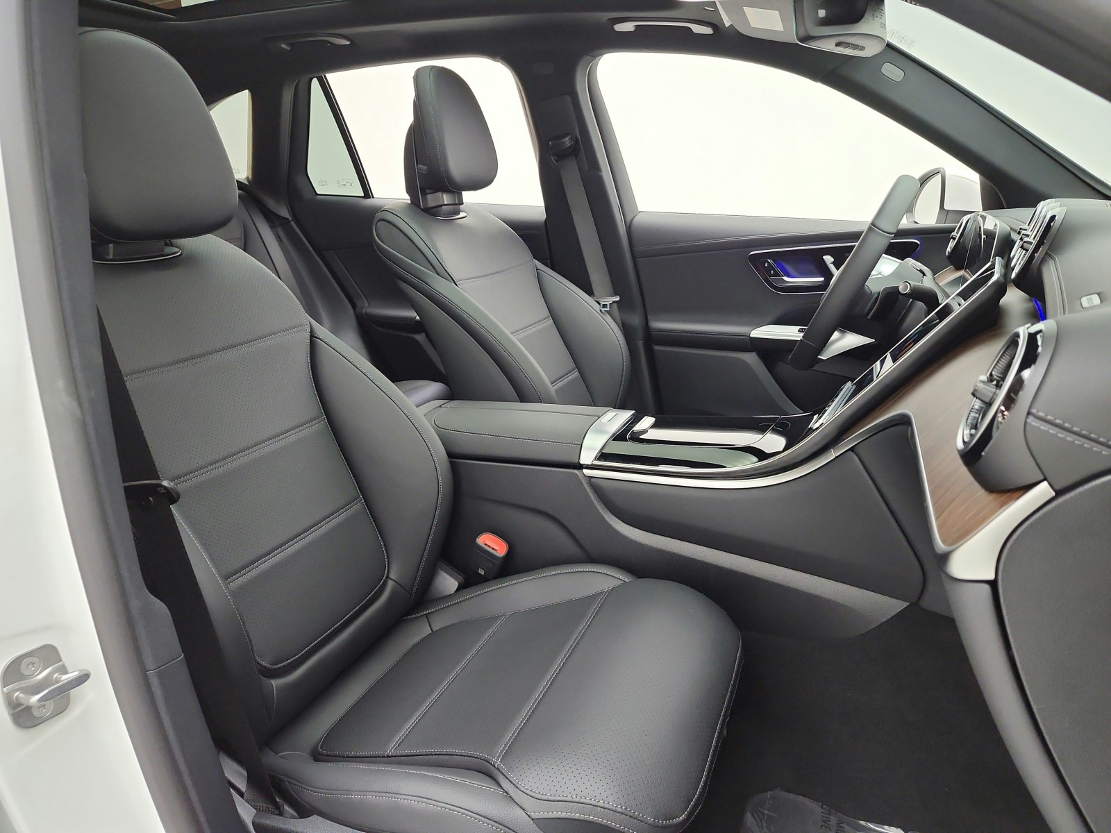New 2027 Polar White Mercedes-Benz GLC 300 SUV image 14