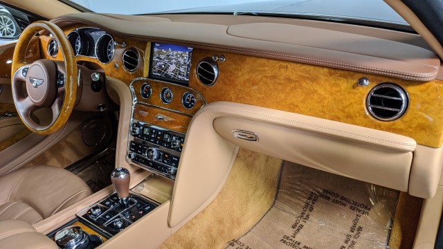 2013 Bentley Mulsanne  23