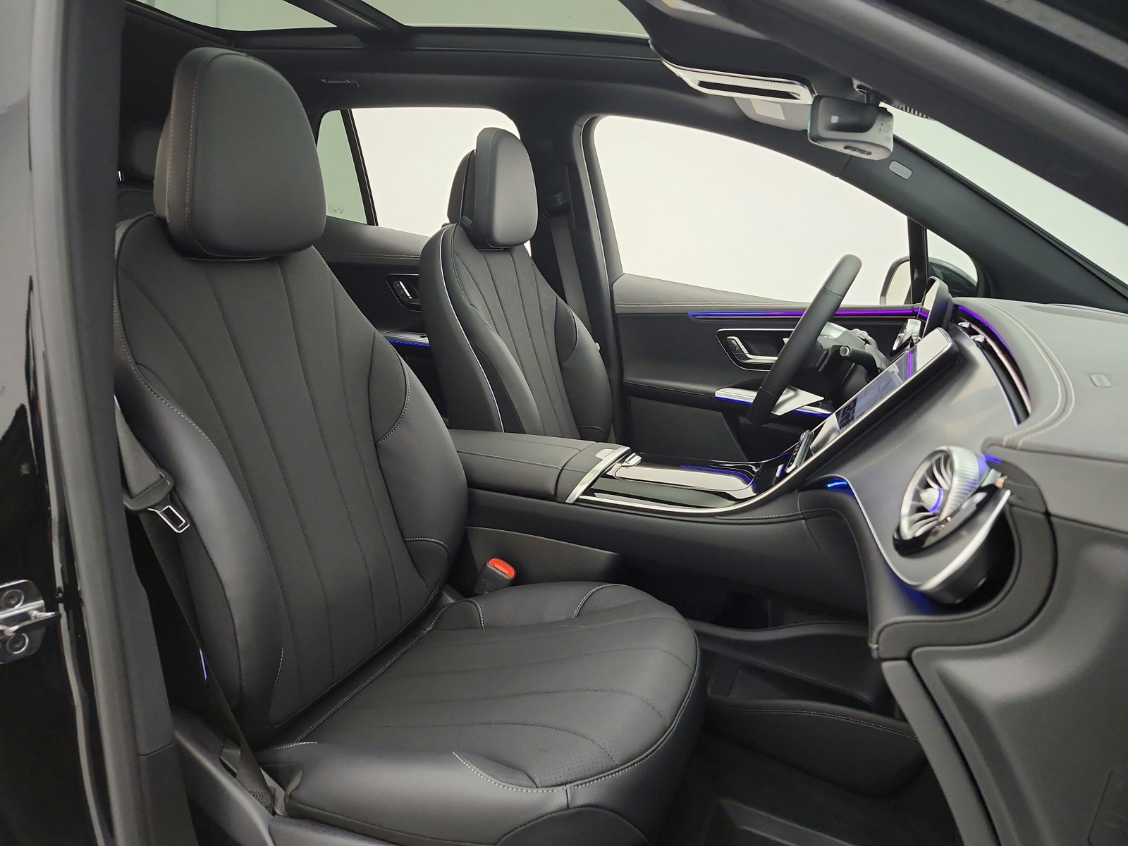 New 2026 Obsidian Black Metallic Mercedes-Benz EQE 320+ image 13