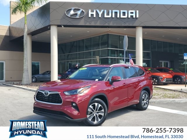 2023 Toyota Highlander XLE FWD