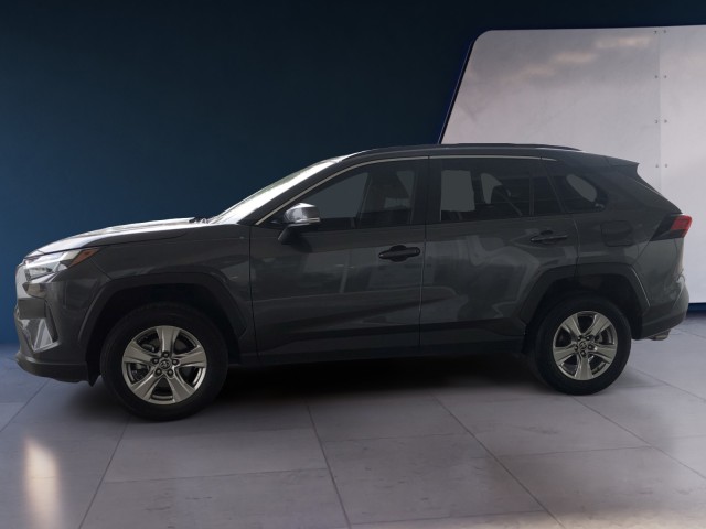 2023 Toyota RAV4 XLE 2