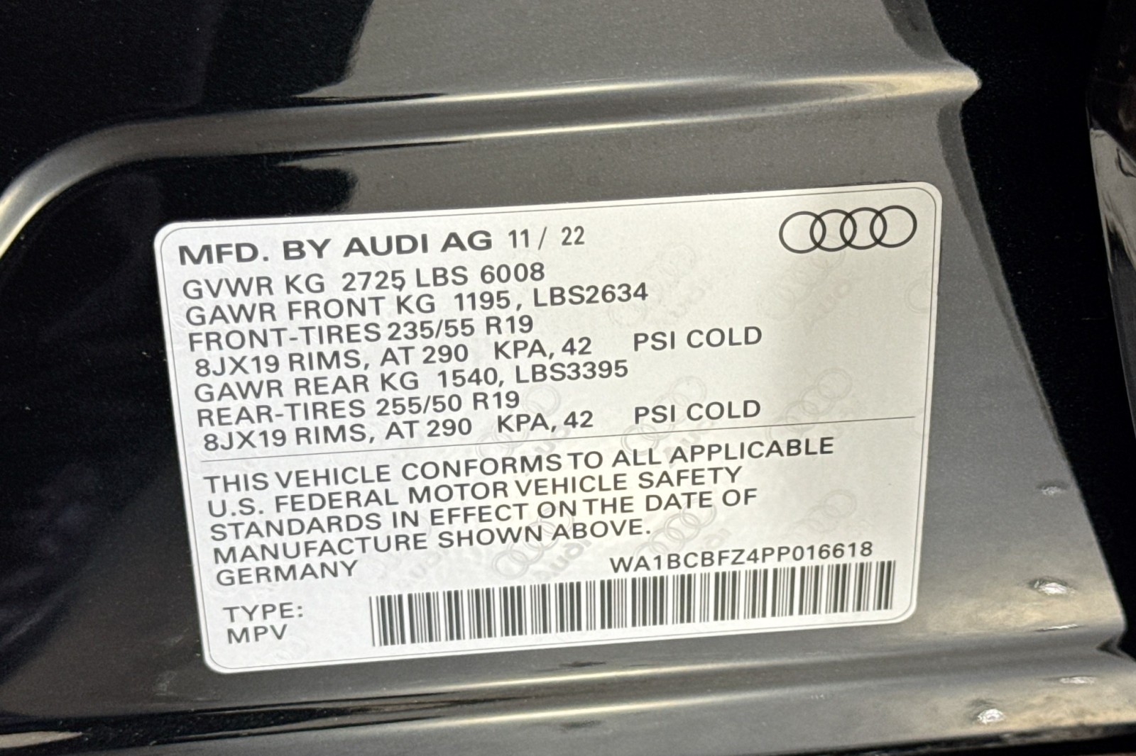 Used 2023 MYTHOS BLACK Audi Premium Plus image 30