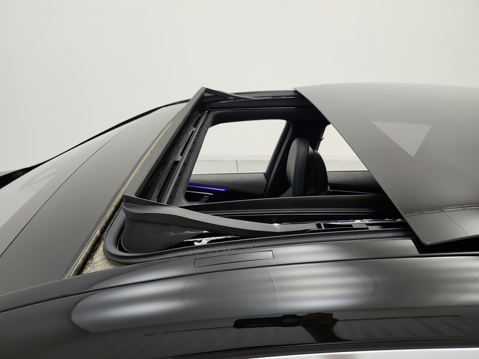 Used 2023 Obsidian Black Metallic Mercedes-Benz EQE 500 image 16
