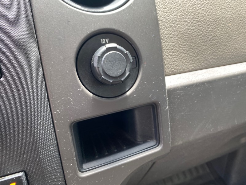 2010 Ford F-150 4 DR CREW XL LOW MILES 34,625 in , 