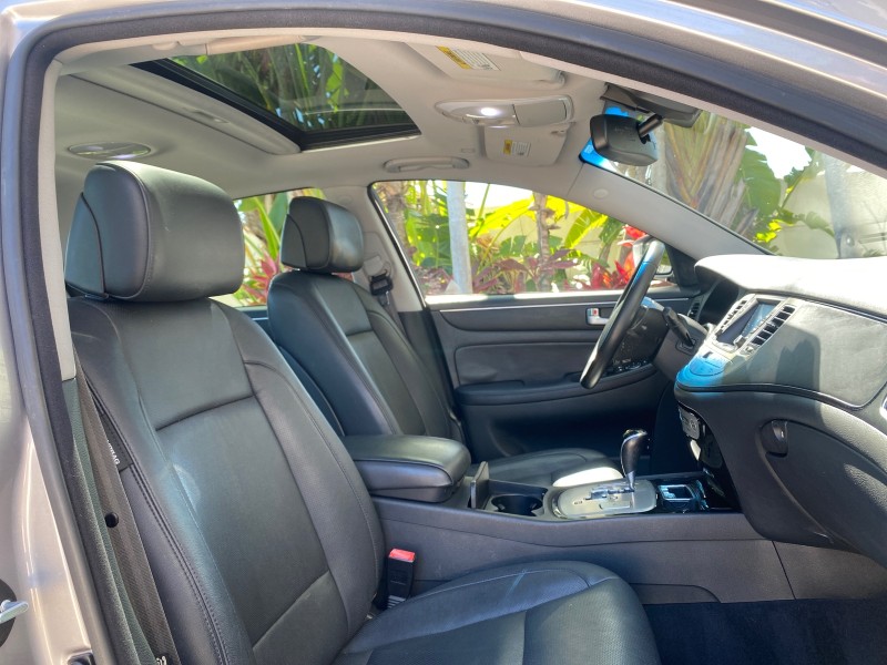 2012 Hyundai Genesis 3.8L SUNROOF PREM PKG in , 