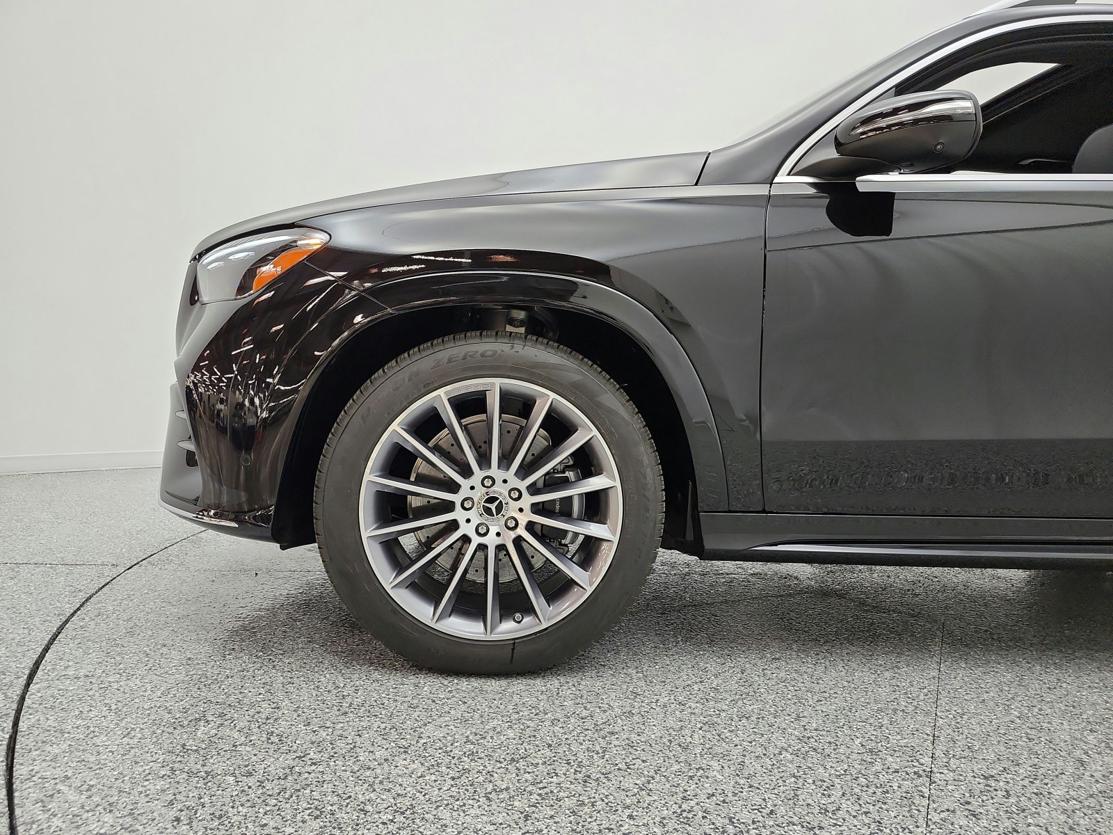 New 2026 Obsidian Black Metallic Mercedes-Benz GLE 580 4MATIC® SUV image 15
