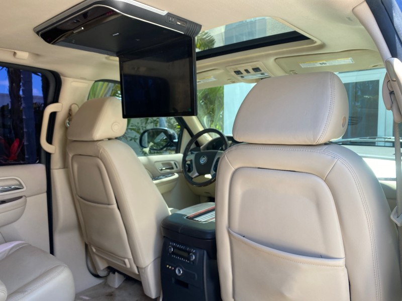 2007 Cadillac Escalade ESV SUNROOF AWD LOW MILES 47,118 in , 