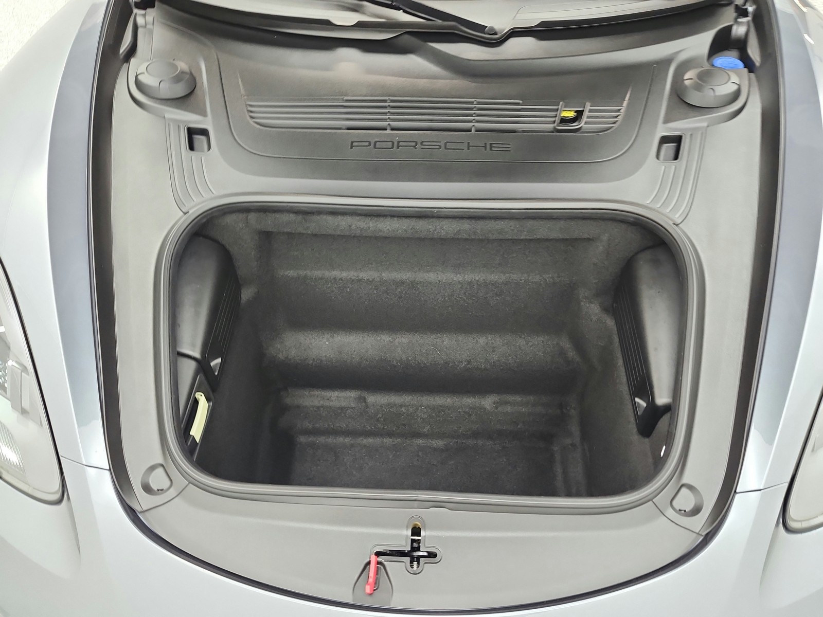 Used 2025 Agate Grey Metallic Porsche Roadster image 20