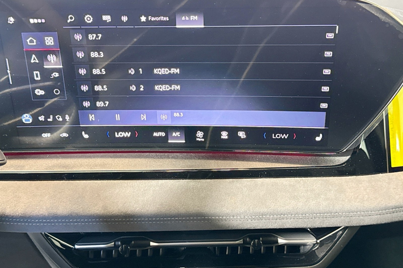 New 2025 Glacier White Metallic Audi Prestige quattro image 13