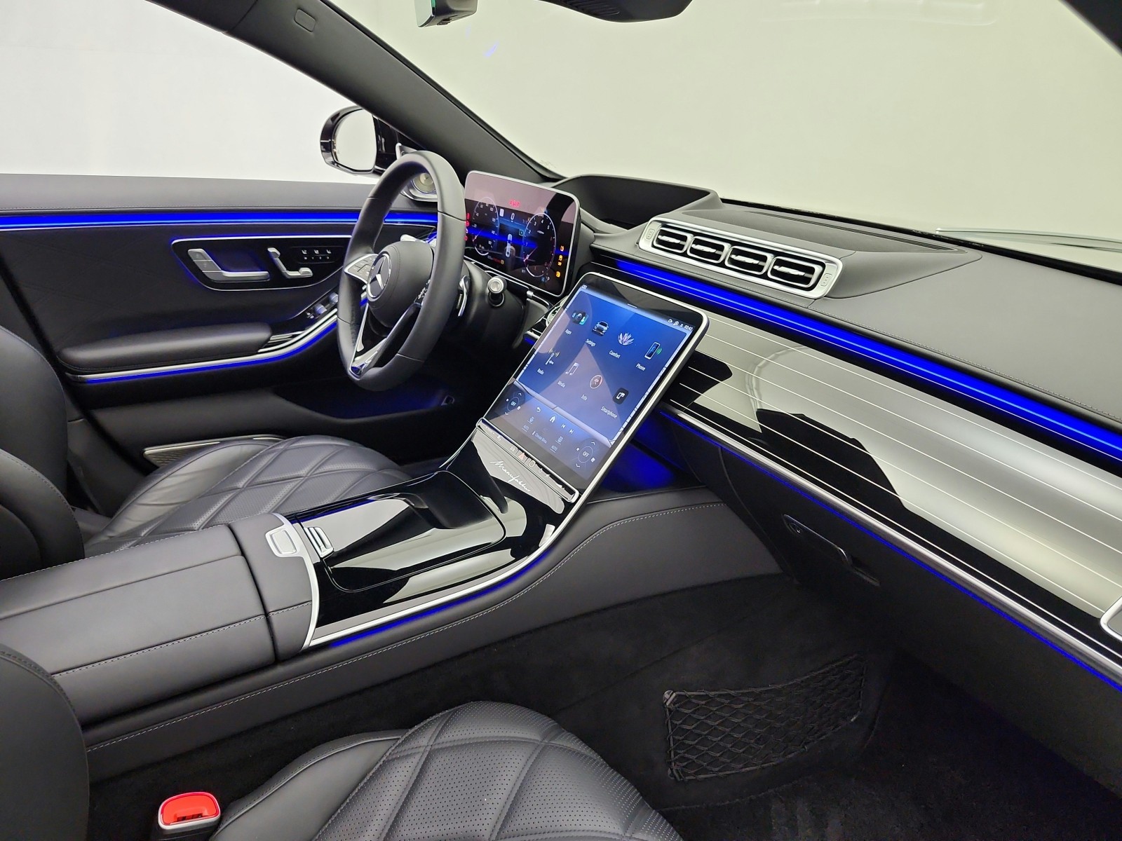 Certified Used 2023 Obsidian Black Mercedes-Benz Maybach S 680 4MATIC® Sedan image 22