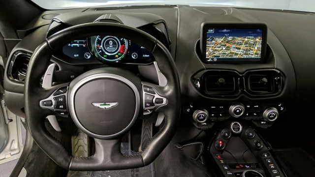 2019 Aston Martin Vantage  20