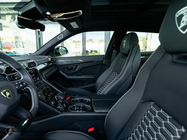 2023 Lamborghini Urus S in , 