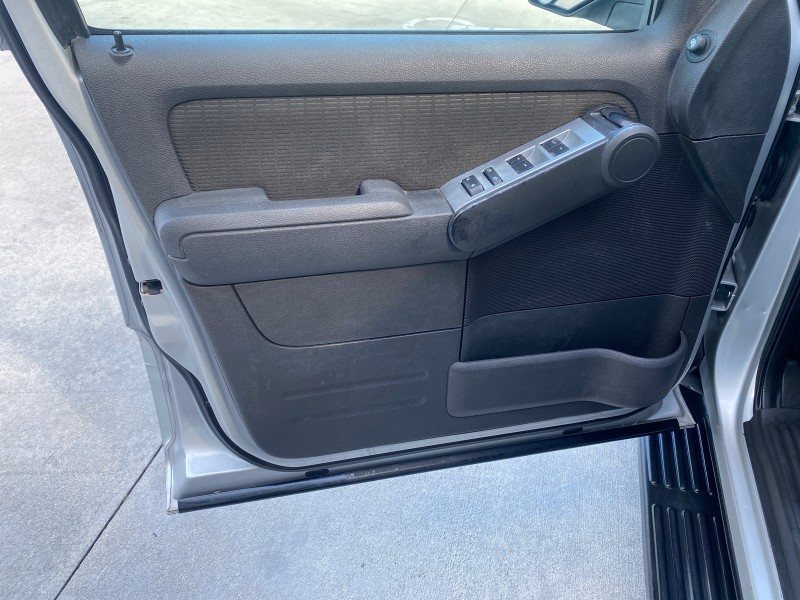 2010 Mercury Mountaineer 1 OWNER LOW MILES 78,753 in , 