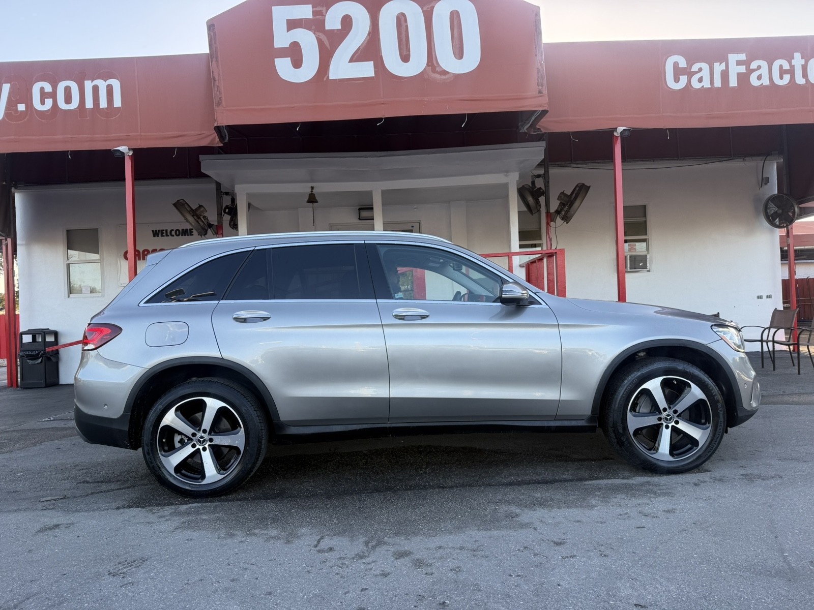2021 Mercedes-Benz GLC-Class - $18,277