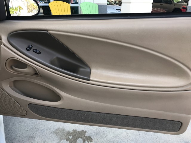 2004 Ford Mustang Premium Leather Clean CarFax 6 Disc CD Changer Mach in pompano beach, Florida