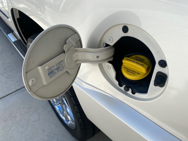 2013 Cadillac Escalade Luxury 1 OWNER LOW MILES 70,251 in ,