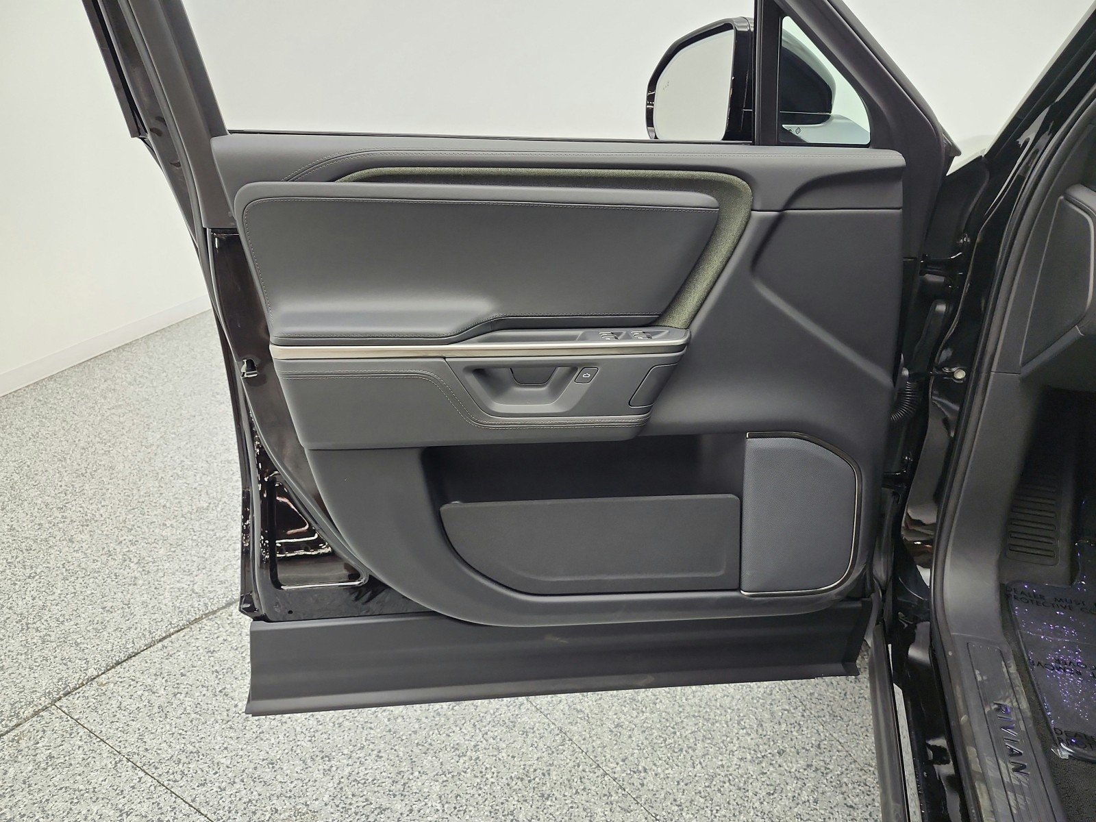 Used 2025 Midnight Rivian Adventure image 12