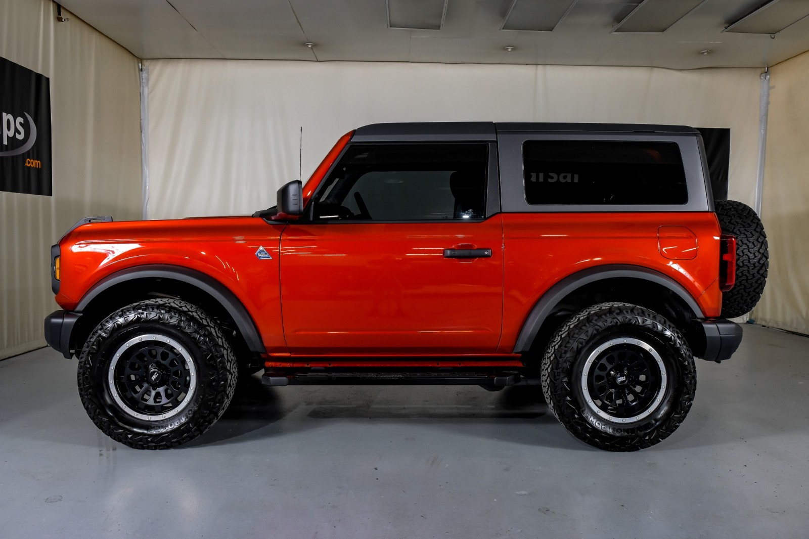 2023 Ford Bronco Black Diamond 10