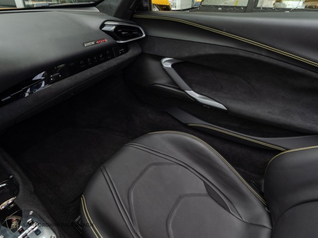 Ferrari 296 GTS