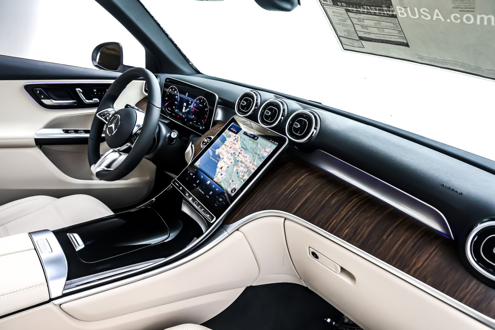 New 2026 Polar White Mercedes-Benz GLC 300 SUV image 5