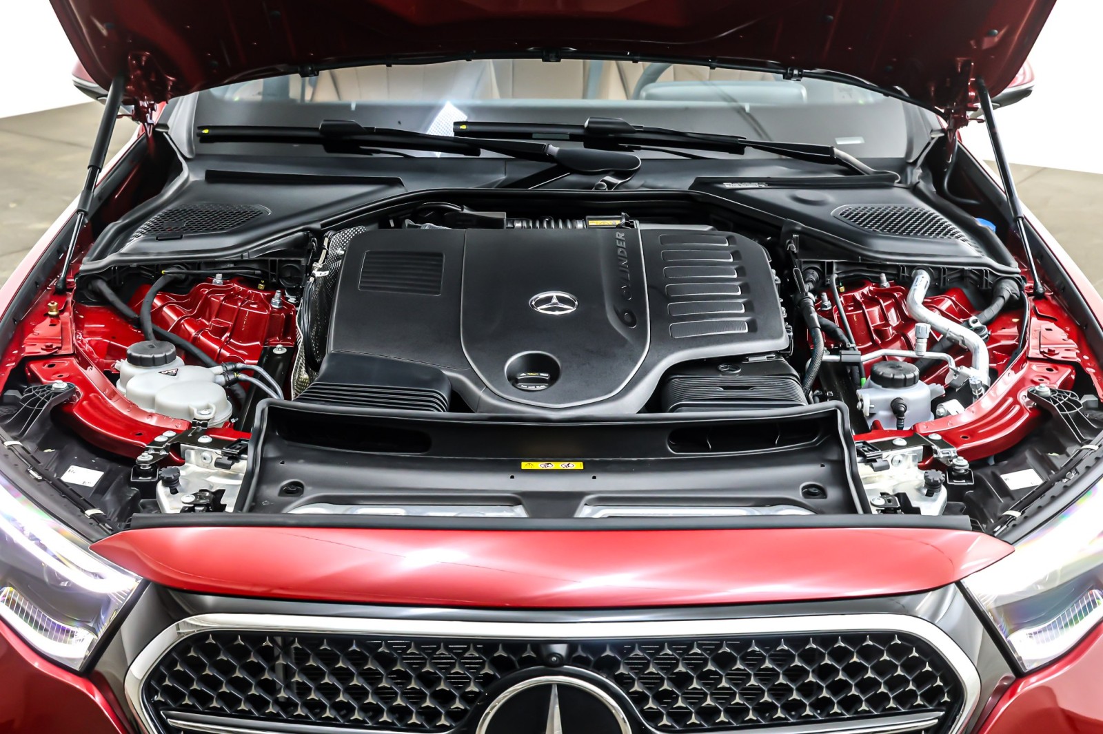 New 2026 MANUFAKTUR Patagonia Red Mercedes-Benz E 450 image 11