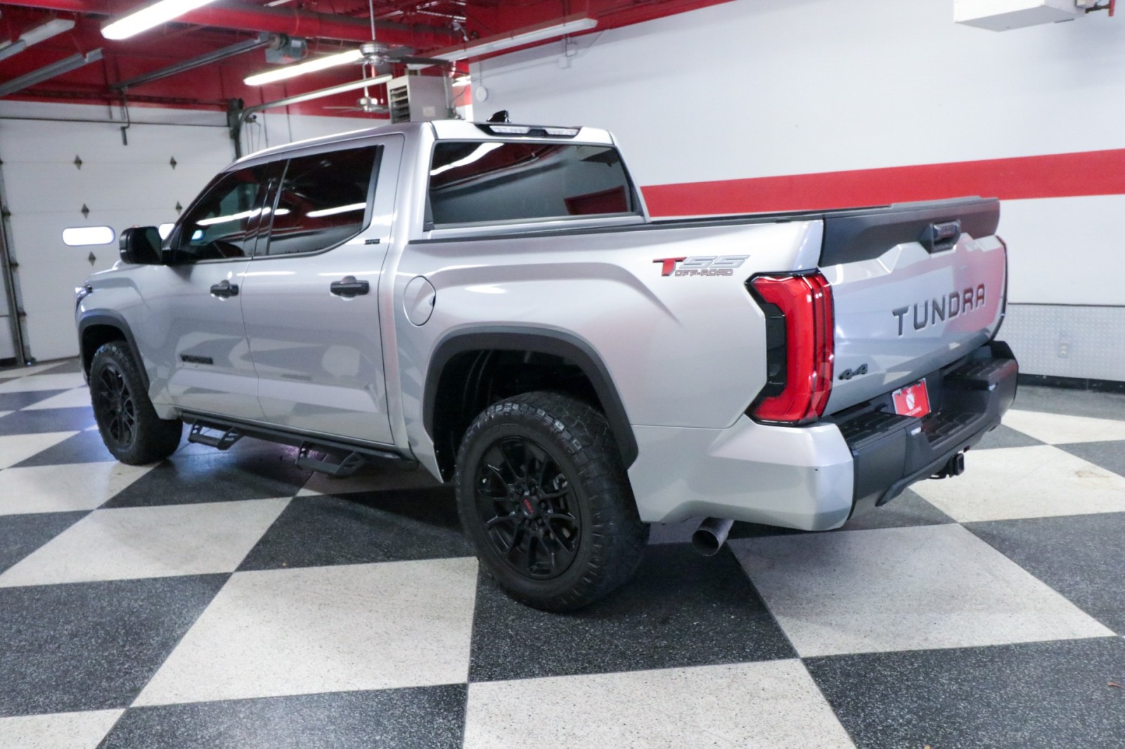 Used Car 2022 Toyota Tundra 4wd  Sr5 For Sale Under $50,000 In Austin, Texas
