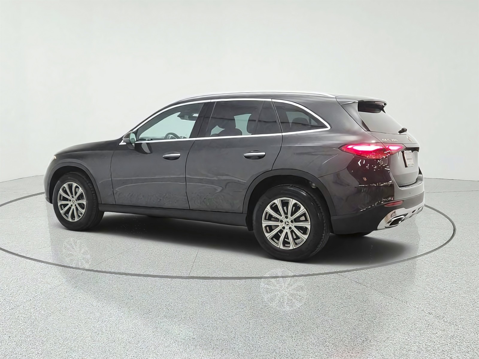 Certified Used 2026 Graphite Grey Metallic Mercedes-Benz GLC 300 SUV image 7