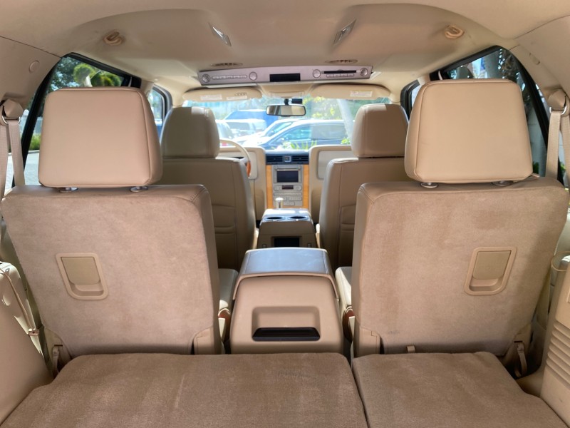 2010 Lincoln Navigator 4WD SUNROOF LOW MILES 31,209 in , 