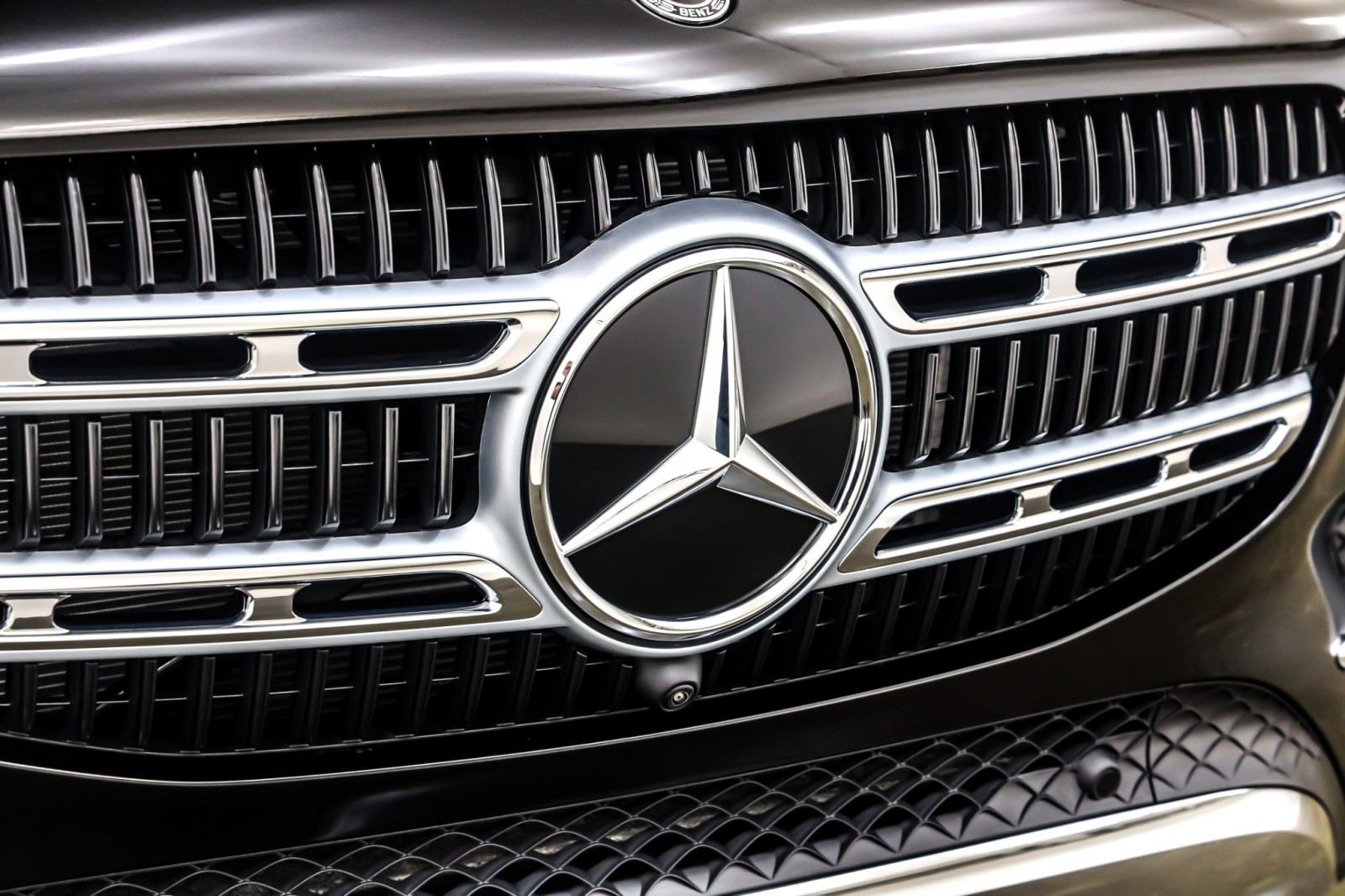 New 2026 Obsidian Black Metallic Mercedes-Benz GLE 350 4MATIC® SUV image 13