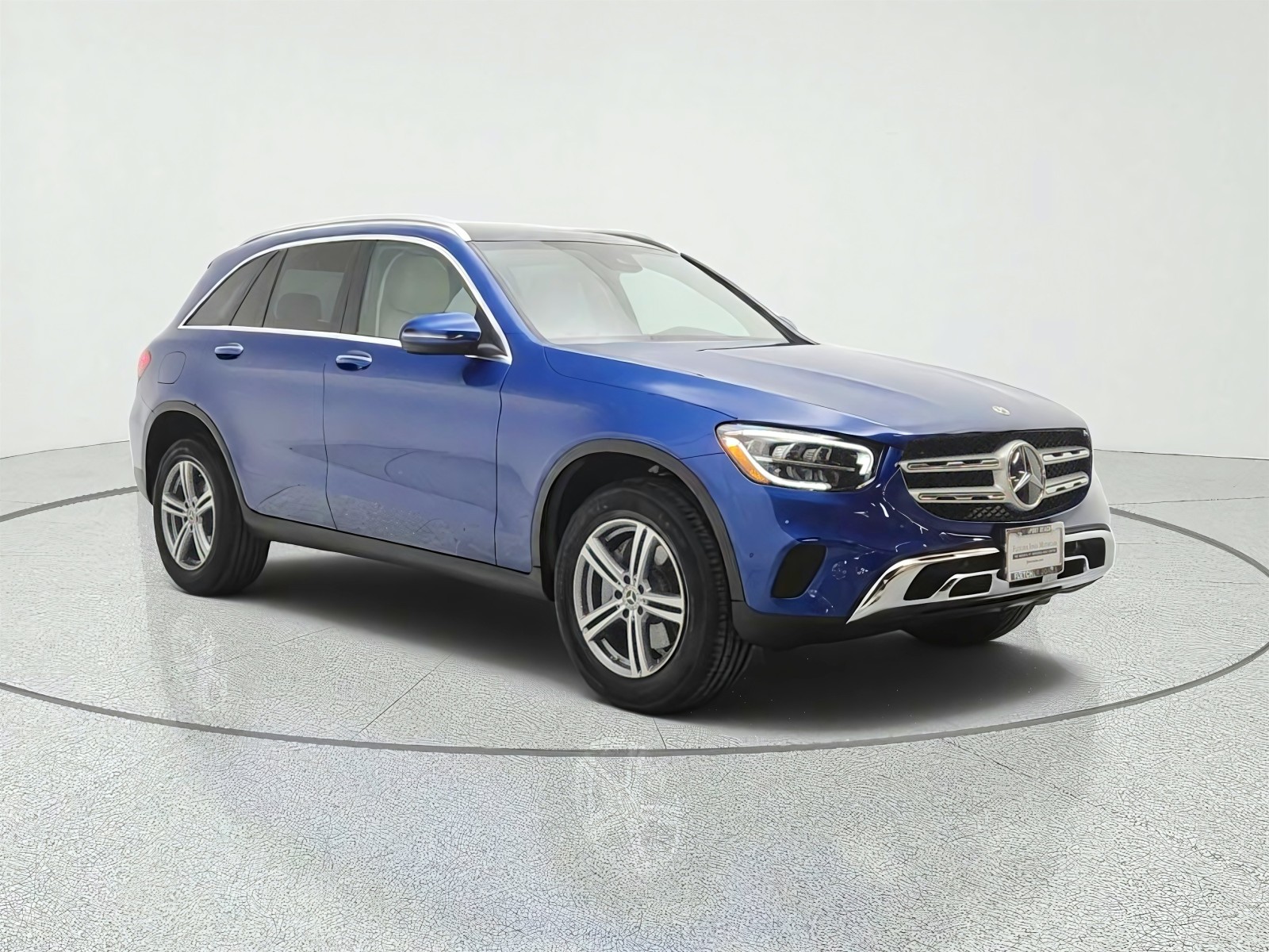 Used 2022 Starling Blue Metallic Mercedes-Benz GLC 300 SUV image 3