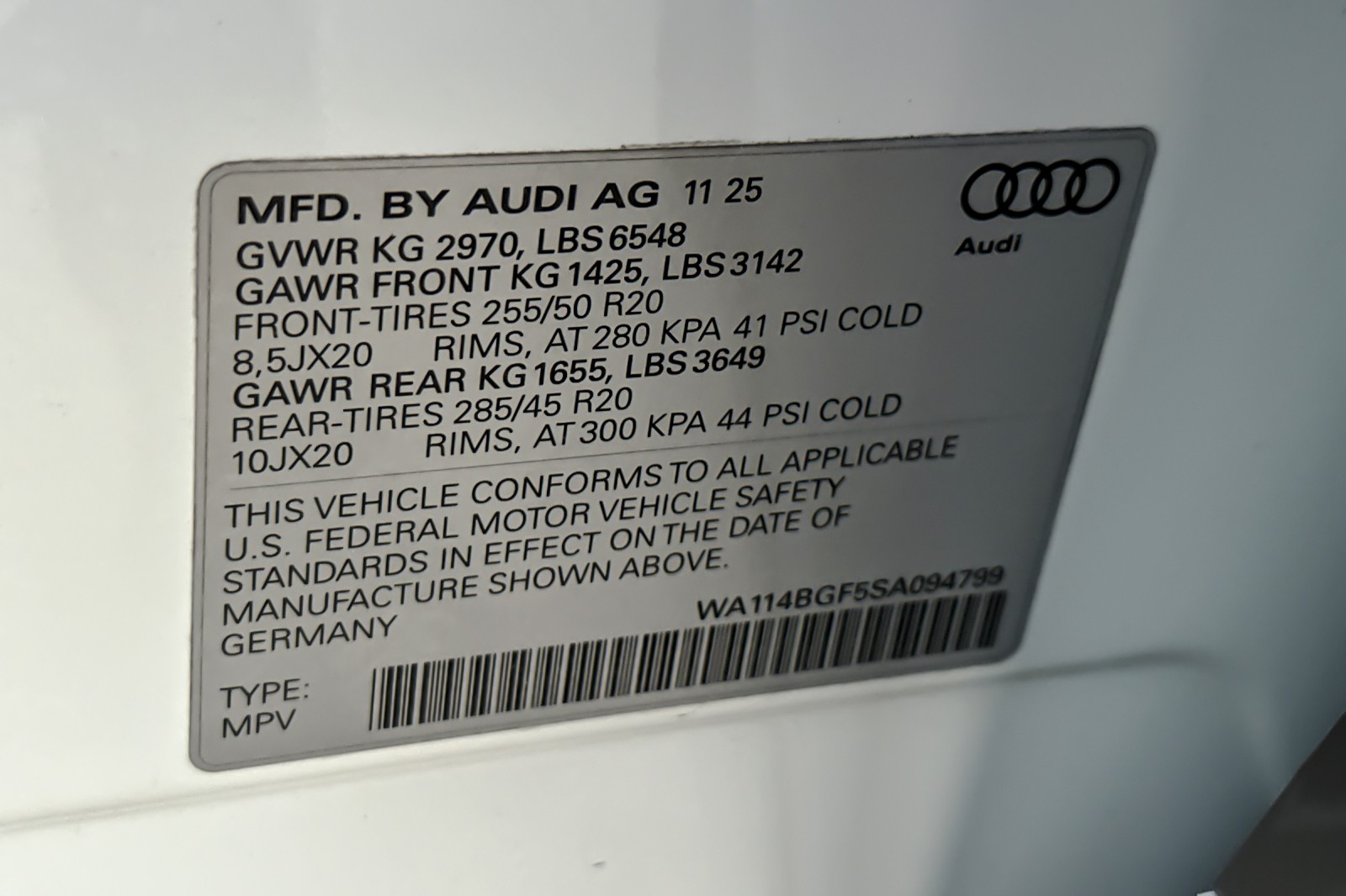 New 2025 Glacier White Metallic Audi Premium quattro image 24