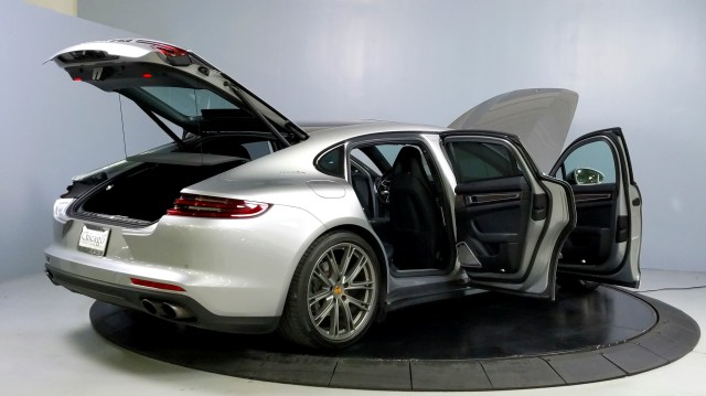 2018 Porsche Panamera 4S Executive 14