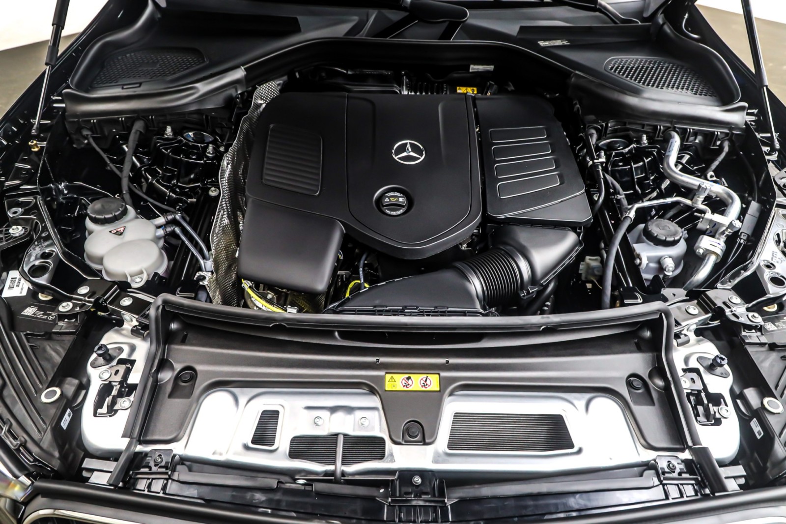 New 2026 Black Mercedes-Benz GLC 300 image 11