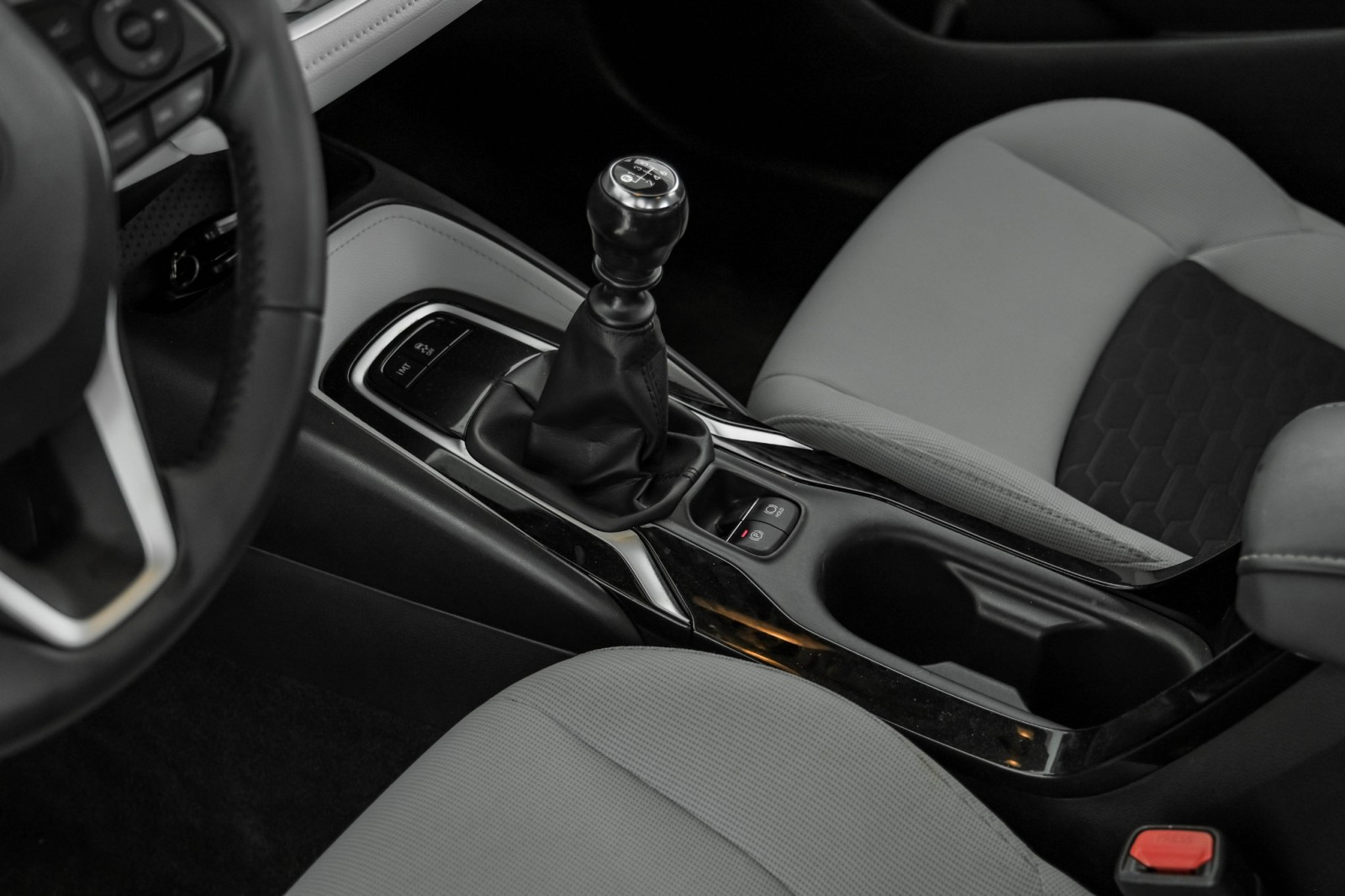 2019 Toyota Corolla Hatchback SE PRE COLLISION SYSTEM LANE DEPARTURE ALERT REAR  24