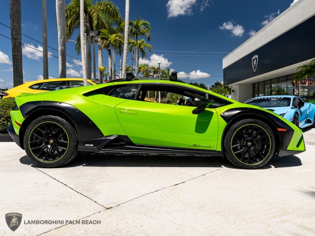 2023 Lamborghini Huracan Sterrato  in , 