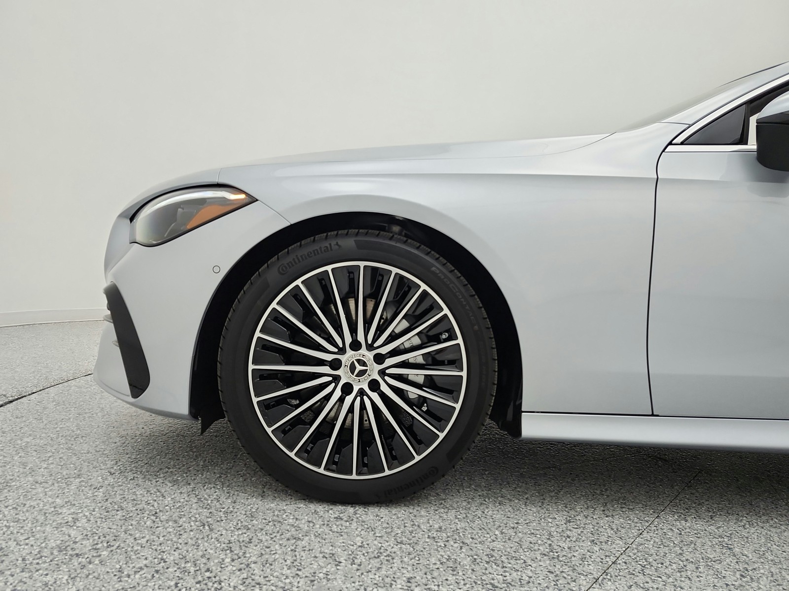 New 2027 Cirrus Silver Metallic Mercedes-Benz CLE 300 4MATIC® Cabriolet image 13